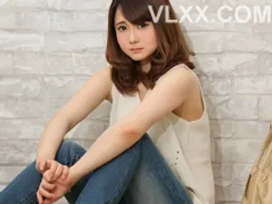 Lần đầu đóng phim sex của cô gái xinh đẹp